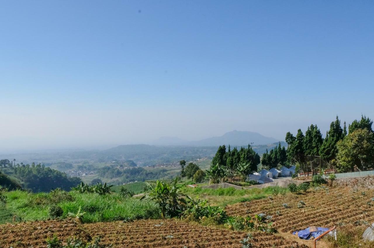Oyo 940 Telaga Mas International Otel Sarangan Dış mekan fotoğraf