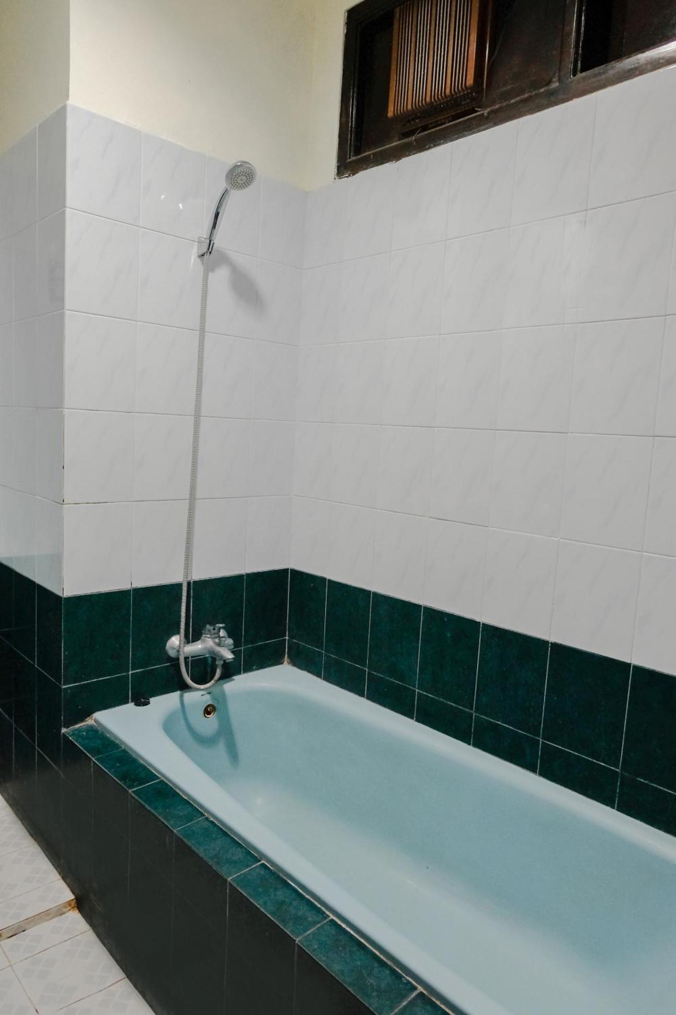 Oyo 940 Telaga Mas International Otel Sarangan Dış mekan fotoğraf