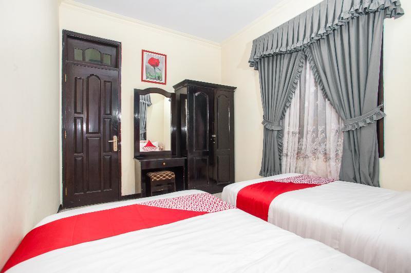 Oyo 940 Telaga Mas International Otel Sarangan Dış mekan fotoğraf