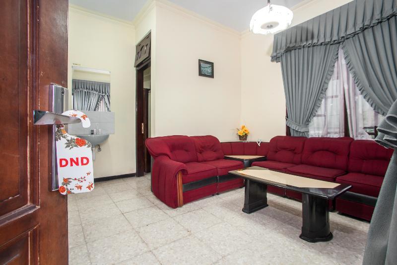 Oyo 940 Telaga Mas International Otel Sarangan Dış mekan fotoğraf